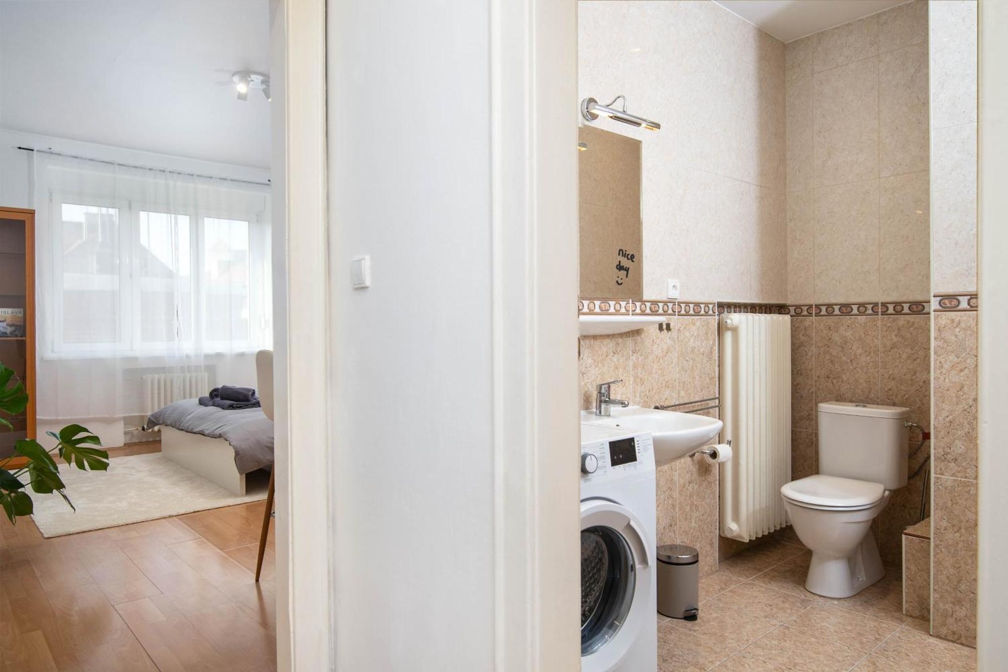 ברטיסלאבה Best Location Apartment Air-Conditioned מראה חיצוני תמונה
